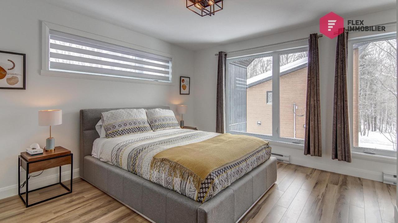 Chalet La Fleur Urbaine De Portneuf : 2.5 Bathrooms, Hot Tub, Sauna And Pool Pont-Rouge